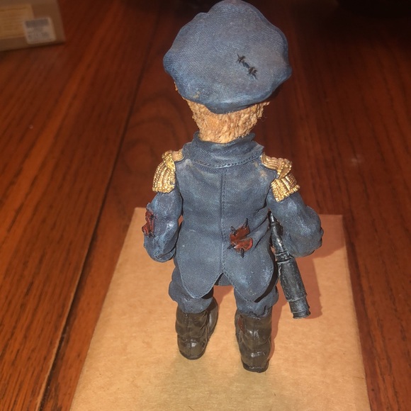 Boyd’s Bear - Picture 3 of 4